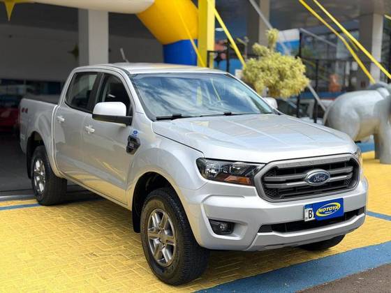 FORD RANGER 2.2 BLACK 4X2 CD 16V DIESEL 4P AUTOMÁTICO